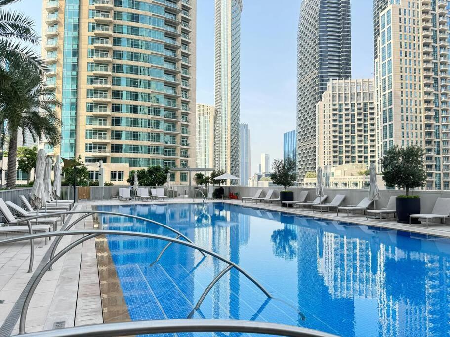 Апартаменти Glorious Fountain,opera &burj Sky View 4br Дубай