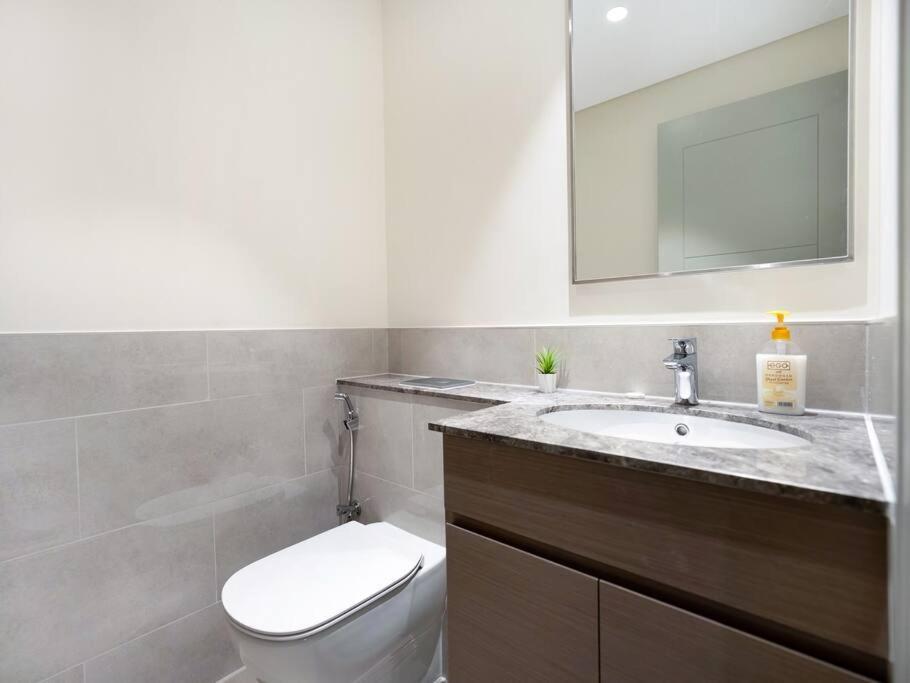 Апартаменти Glorious Fountain,opera &burj Sky View 4br Дубай