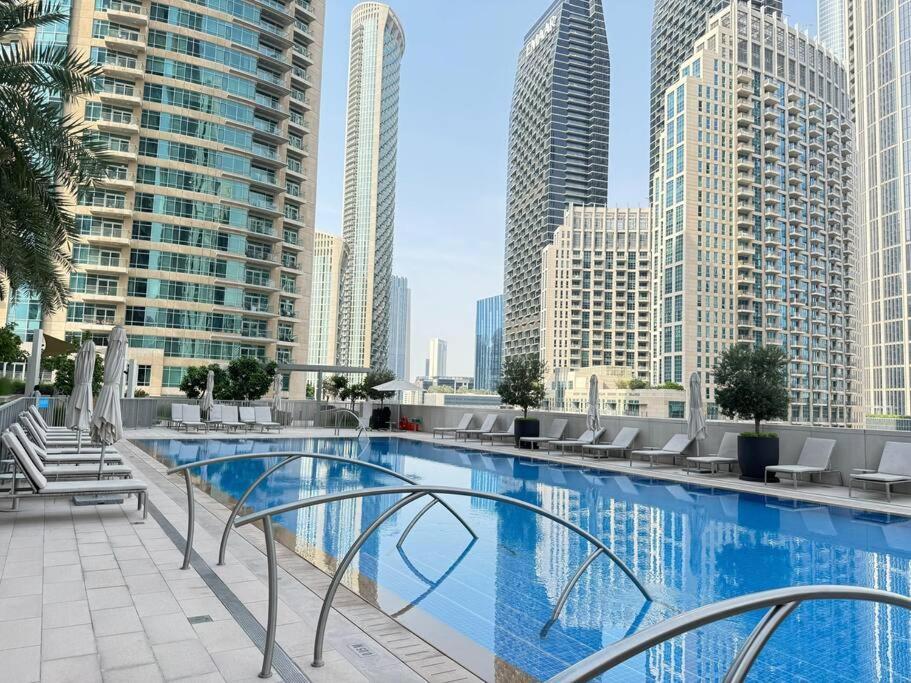 Glorious Fountain,opera &burj Sky View 4br Апартаменти Дубай