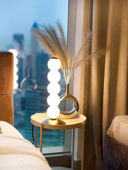 Апартаменти Glorious Fountain,opera &burj Sky View 4br Дубай